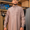 قميص رجالي بأزرار البيج